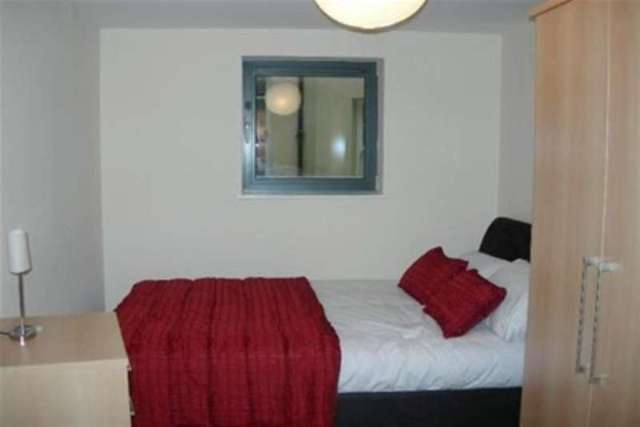  Image of 2 bedroom Flat to rent in York Place Leeds LS1 at Leeds, LS1 2EX