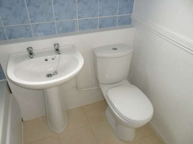  Image of 1 bedroom Ground Flat to rent in Roveley Court Stony Stratford Milton Keynes MK11 at Roveley Court  Stony Stratford, MK11 1NU