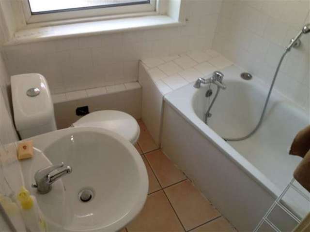  Image of 4 bedroom Apartment to rent in Brecknock Road London N7 at Camden, N7 0BL