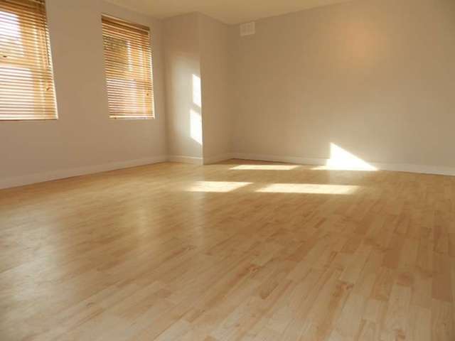  Image of 2 bedroom Flat for sale in Anerley Road London SE20 at Anerley Road  Bromley, SE20 8EF