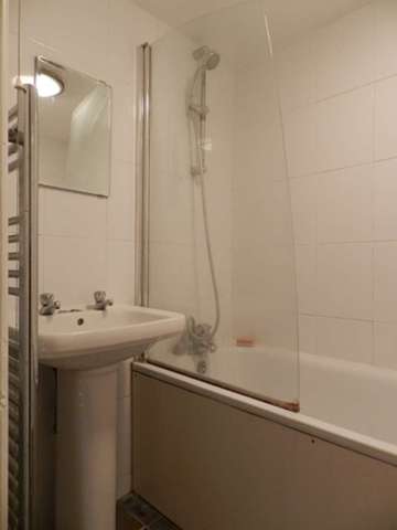  Image of 2 bedroom Flat for sale in Anerley Road London SE20 at Anerley Road  Bromley, SE20 8EF