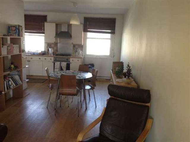 Image of 3 bedroom Apartment to rent in Brecknock Road London N7 at Holloway, N7 0BL