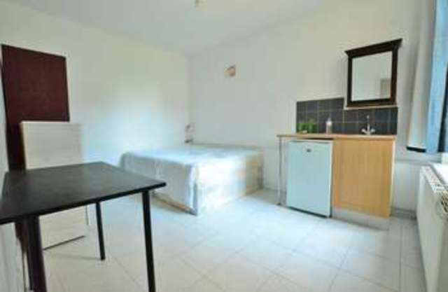  Image of 3 bedroom Flat to rent in Stepney Way London E1 at Stepney Way  London, E1 3BE