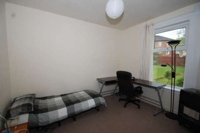  Image of 3 bedroom Flat for sale in Lugar Drive Glasgow G52 at 36 Lugar Drive  Glasgow, G52 1HE