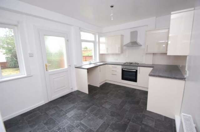  Image of 3 bedroom Semi-Detached house for sale in Arden Avenue Thornliebank Glasgow G46 at 38 Arden Avenue Thornliebank Glasgow, G46 8PZ