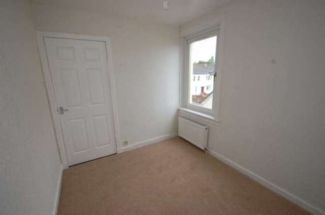  Image of 3 bedroom Semi-Detached house for sale in Arden Avenue Thornliebank Glasgow G46 at 38 Arden Avenue Thornliebank Glasgow, G46 8PZ