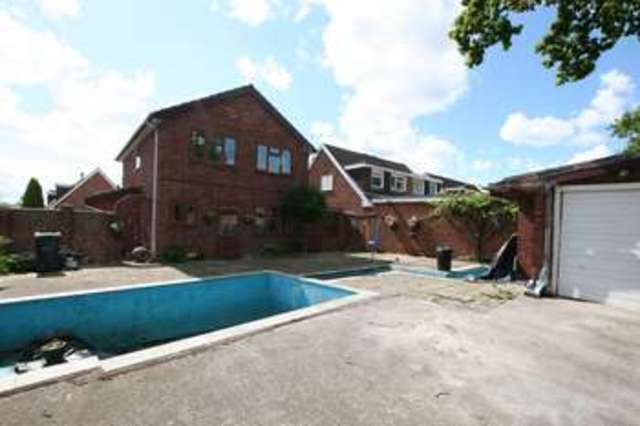  Image of 4 bedroom Detached house to rent in Underwood Drive Whitby Ellesmere Port CH65 at Underwood Drive  Ellesmere Port, CH65 9BL