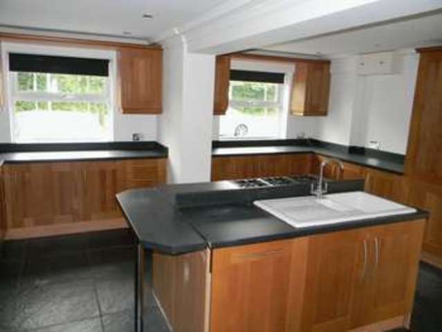  Image of 4 bedroom Detached house to rent in Peppard Road Maidenbower Crawley RH10 at Peppard Road Maidenbower Crawley, RH10 7QS