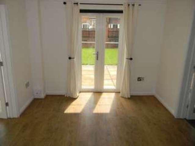  Image of 4 bedroom Detached house to rent in Peppard Road Maidenbower Crawley RH10 at Peppard Road Maidenbower Crawley, RH10 7QS