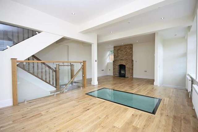  Image of 4 bedroom Detached house for sale in Nutley Lane Reigate RH2 at 8 Nutley Lane  Reigate, RH2 9HS