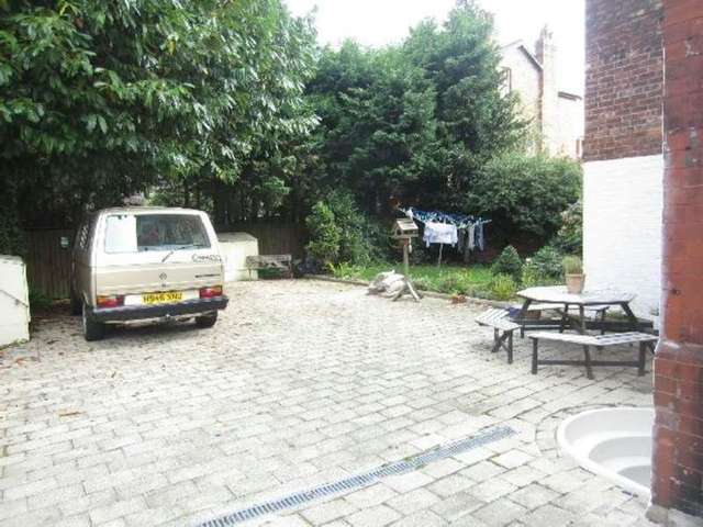  Image of 2 bedroom Flat to rent in Wilbraham Road Chorlton Cum Hardy Manchester M21 at 400 Wilbraham Road  Manchester, M21 0UH