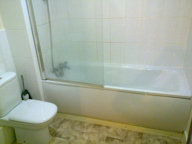  Image of 1 bedroom Apartment to rent in Mason Way Edgbaston Birmingham B15 at 48 Mason Way Park Central Birmingham, B15 2EE