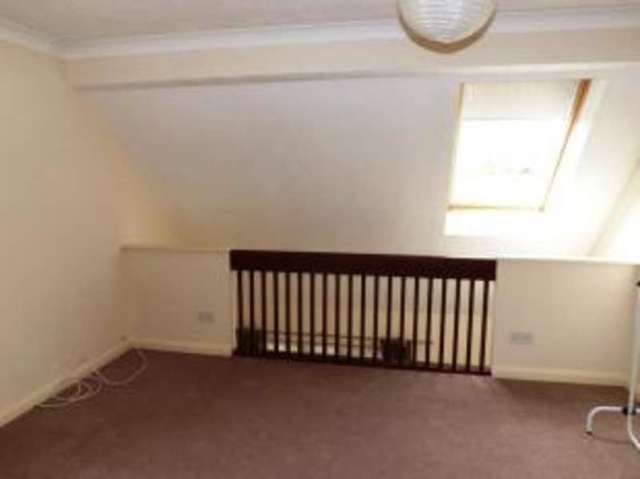  Image of 2 bedroom Maisonette for sale in Goldsmith Avenue Southsea PO4 at 58 Goldsmith Avenue Southsea Southsea, PO4 8QU