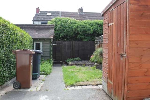  Image of 3 bedroom Terraced house to rent in Chestnut Grove Garden Village Hull HU8 at Chestnut Grove Garden Village Hull, HU8 8QL