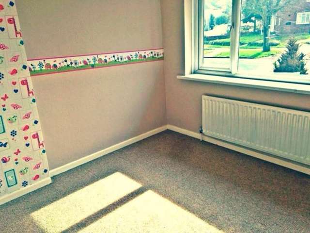  Image of 3 bedroom Semi-Detached house to rent in Willow End Stourbridge DY9 at New farm Road  Stourbridge, DY9 7JP