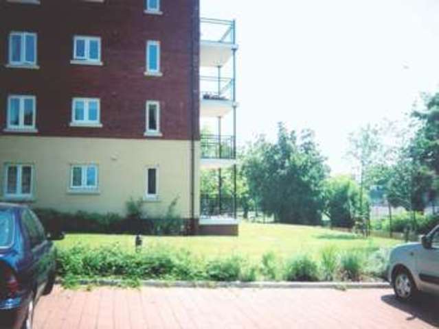  Image of 1 bedroom Retirement Property for sale in Polsham Park Paignton TQ3 at 24 Polsham Park  Paignton, TQ3 2BB