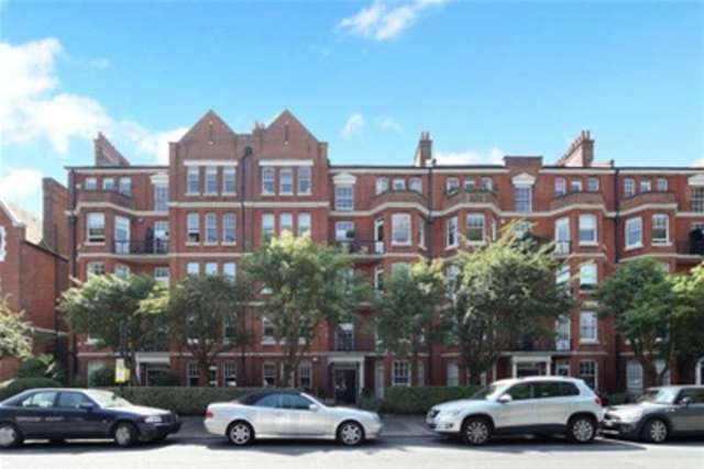  Image of 3 bedroom Flat to rent in Albert Bridge Road London SW11 at London, SW11 4PG