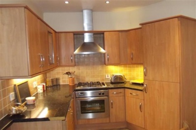  Image of 2 bedroom Flat to rent in Albert Avenue Glasgow G42 at Queens Park Glasgow Glasgow, G42 8RA