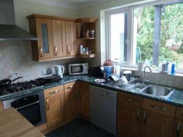  Image of 5 bedroom Property to rent in Albert Road Englefield Green Egham TW20 at Albert Road Englefield Green Egham, TW20 0RQ