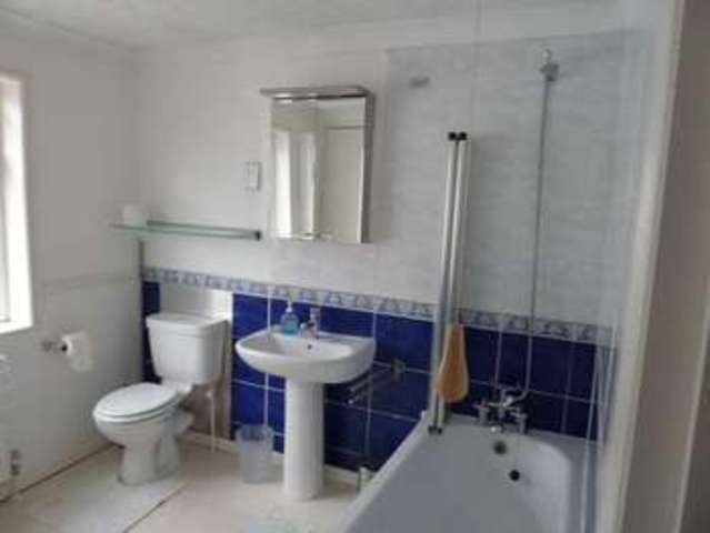  Image of 5 bedroom Property to rent in Albert Road Englefield Green Egham TW20 at Albert Road Englefield Green Egham, TW20 0RQ