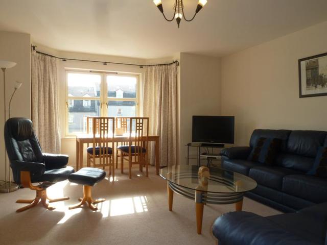  Image of 2 bedroom Flat to rent in Albury Mansions Aberdeen AB11 at Ferryhill Aberdeen Aberdeen, AB11 6TJ