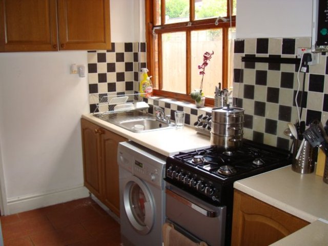  Image of 4 bedroom Terraced house to rent in Alcester Road Moseley Birmingham B13 at Moseley  Birmingham, B13 8EY