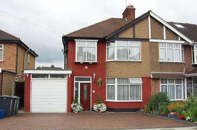  Image of 4 bedroom Semi-Detached house to rent in Alders Road Edgware HA8 at Alders Road  Edgware, HA8 9QG