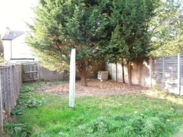  Image of 2 bedroom Flat to rent in Alexandra Road Addiscombe Croydon CR0 at Croydon, CR0 6EY