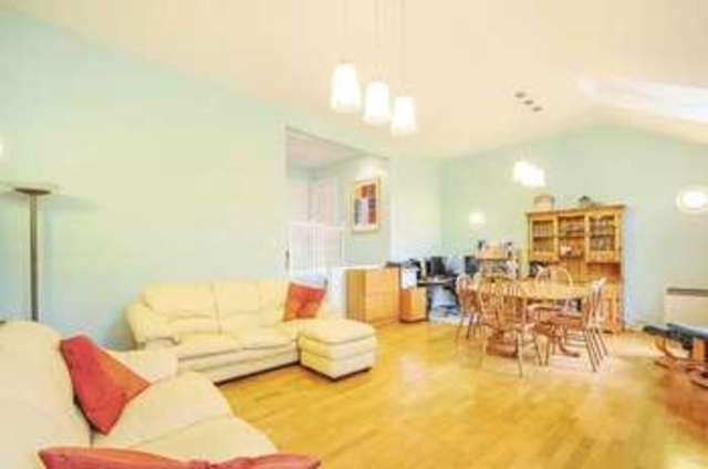  Image of 3 bedroom Flat to rent in Alfredston Place Wantage OX12 at Alfredston Place  Wantage, OX12 8DL