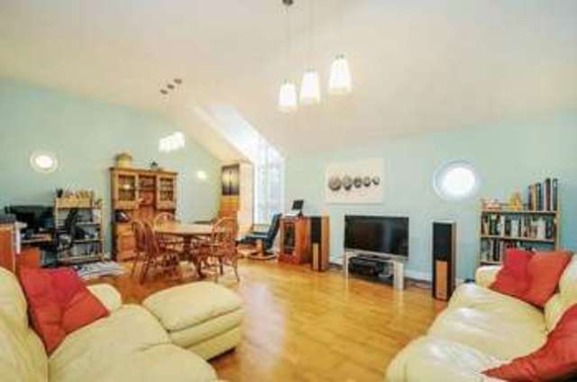  Image of 3 bedroom Flat to rent in Alfredston Place Wantage OX12 at Alfredston Place  Wantage, OX12 8DL