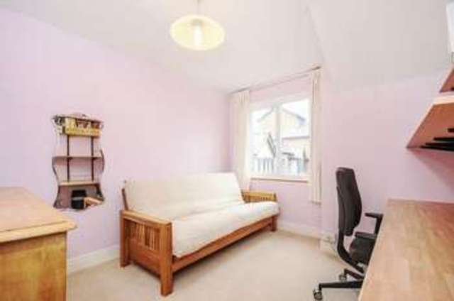  Image of 3 bedroom Flat to rent in Alfredston Place Wantage OX12 at Alfredston Place  Wantage, OX12 8DL