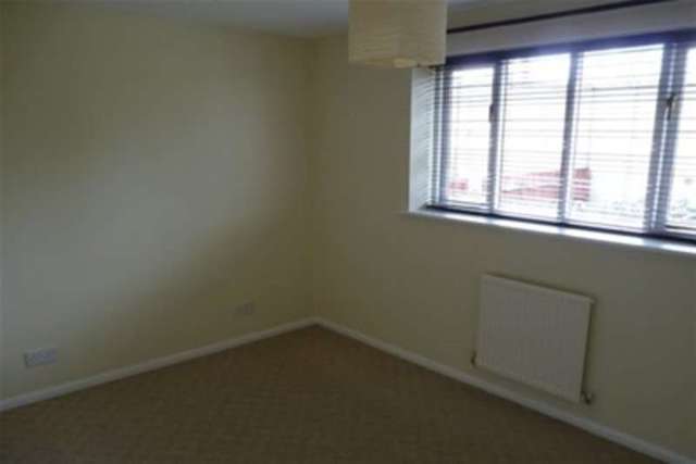  Image of 2 bedroom Property to rent in Althorp Close Leicester LE2 at Leicester, LE2 8PZ