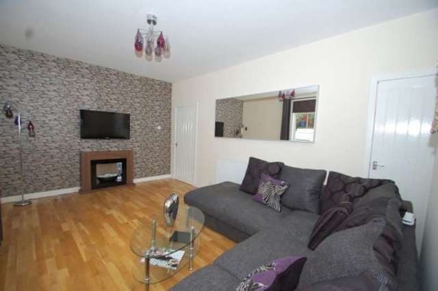  Image of 2 bedroom Semi-Detached house for sale in Ashkirk Drive Glasgow G52 at 104 Ashkirk Drive  Mosspark, G52 1JZ