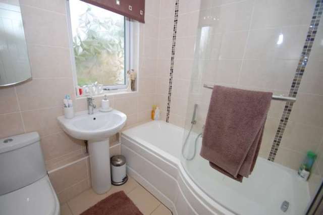  Image of 2 bedroom Semi-Detached house for sale in Ashkirk Drive Glasgow G52 at 104 Ashkirk Drive  Mosspark, G52 1JZ