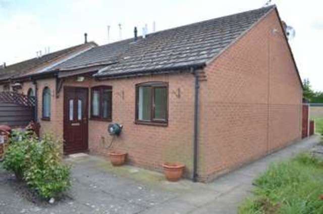  Image of 1 bedroom Bungalow for sale in Ashlin Court Messingham Scunthorpe DN17 at Ashlin Court Messingham Scunthorpe, DN17 3TB