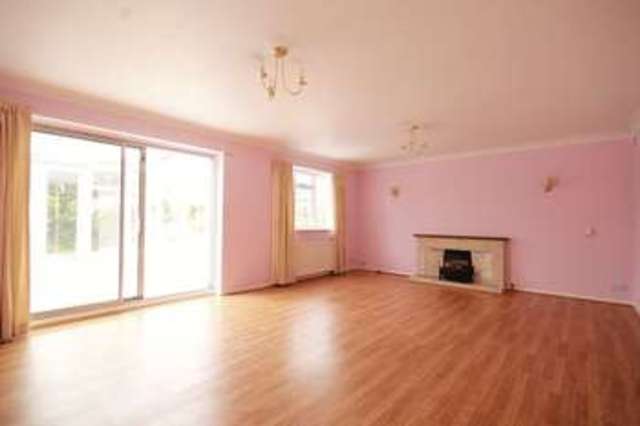  Image of 4 bedroom Detached house for sale in West Farm Drive Ashtead KT21 at West Farm Drive  Ashtead, KT21 2LB