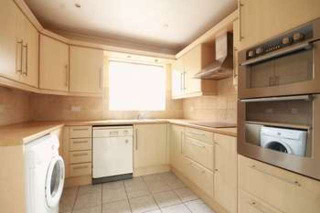  Image of 4 bedroom Detached house for sale in West Farm Drive Ashtead KT21 at West Farm Drive  Ashtead, KT21 2LB