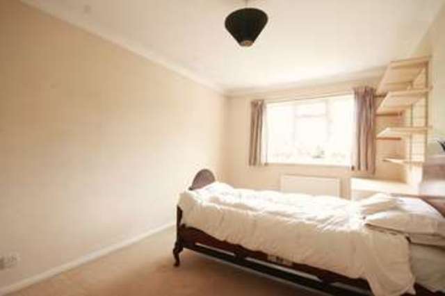  Image of 4 bedroom Detached house for sale in West Farm Drive Ashtead KT21 at West Farm Drive  Ashtead, KT21 2LB