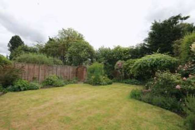  Image of 4 bedroom Detached house for sale in West Farm Drive Ashtead KT21 at West Farm Drive  Ashtead, KT21 2LB