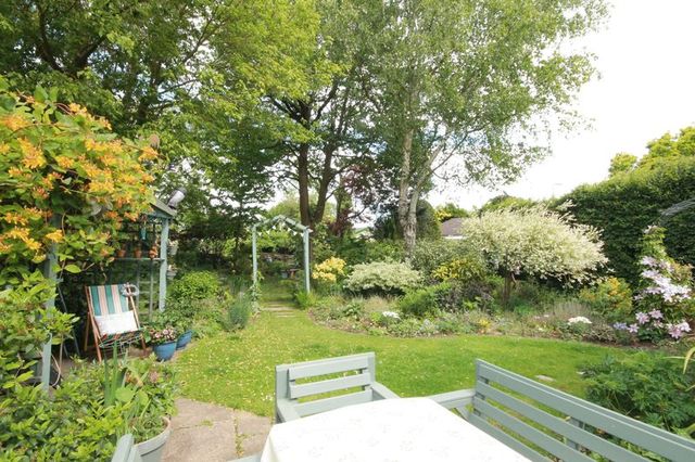  Image of 3 bedroom Detached house for sale in Barnett Wood Lane Ashtead KT21 at Barnett Wood Lane  Ashtead, KT21 2LR