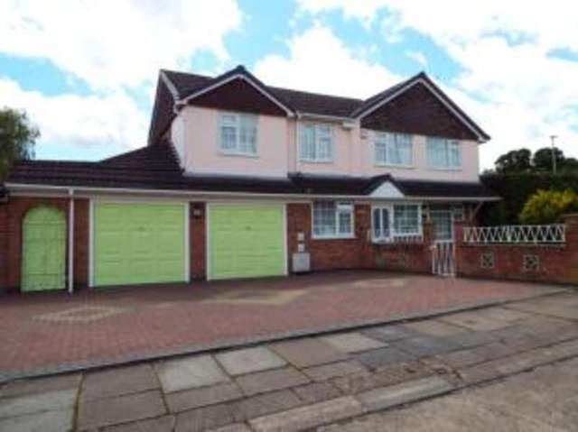  Image of 5 bedroom Detached house for sale in Asquith Boulevard Leicester LE2 at Leicester Leicestershire Knighton, LE2 6FB