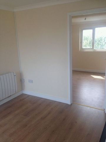  Image of 1 bedroom Detached house for sale in Austin Avenue Jaywick Clacton-on-Sea CO15 at Austin Avenue Jaywick Clacton-On-Sea, CO15 2JT