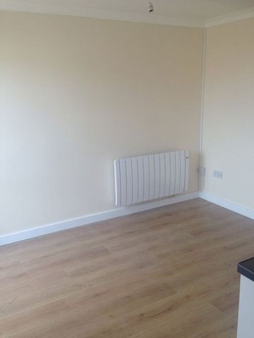  Image of 1 bedroom Detached house for sale in Austin Avenue Jaywick Clacton-on-Sea CO15 at Austin Avenue Jaywick Clacton-On-Sea, CO15 2JT