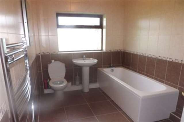  Image of 3 bedroom Detached house to rent in Axton Holywell CH8 at Holywell, CH8 9DH