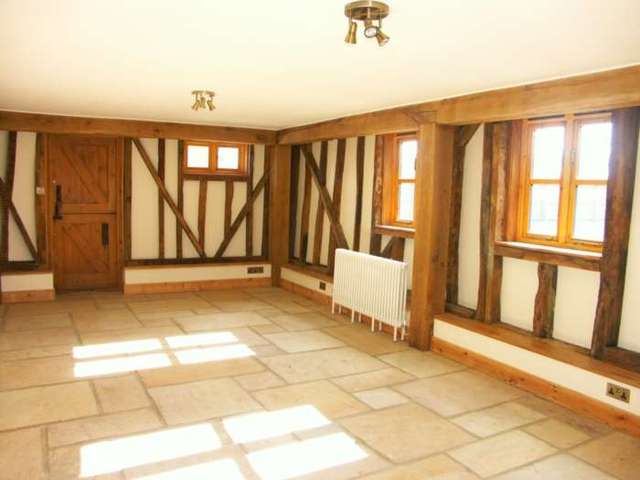  Image of 2 bedroom Barn Conversion to rent in Aylesbury Road Aston Clinton Aylesbury HP22 at Aylesbury Road Aston Clinton Aylesbury, HP22 5AQ