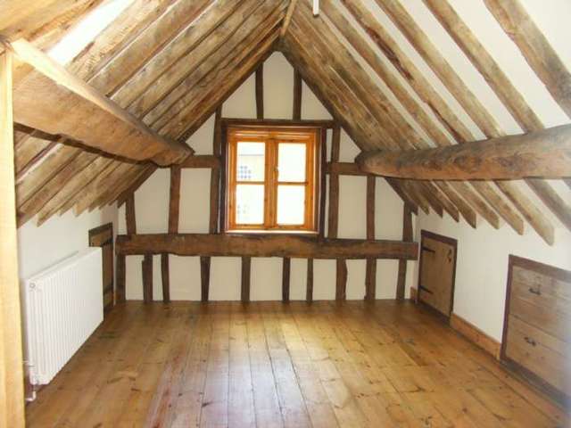  Image of 2 bedroom Barn Conversion to rent in Aylesbury Road Aston Clinton Aylesbury HP22 at Aylesbury Road Aston Clinton Aylesbury, HP22 5AQ