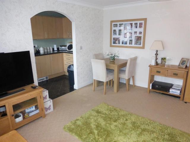  Image of 2 bedroom Flat for sale in Baker Crescent Dartford DA1 at Dartford Kent Dartford, DA1 2NH