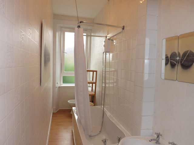  Image of 1 bedroom Flat to rent in Bannatyne Avenue Dennistoun Glasgow G31 at Dennistoun Glasgow Glasgow, G31 2UD