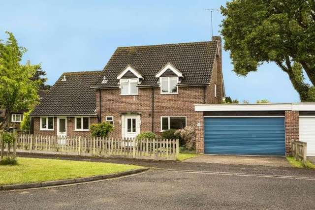  Image of 5 bedroom Detached house for sale in Barbara