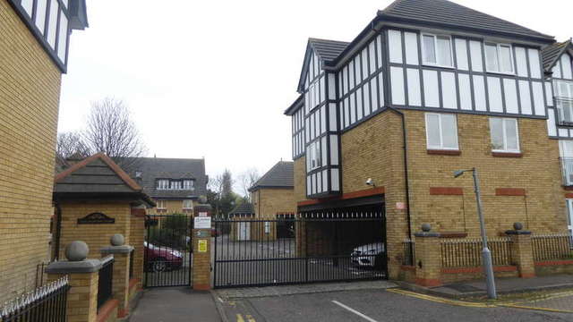  Image of 2 bedroom Flat for sale in Barnstaple Road Southend-on-Sea SS1 at Thorpe Bay Southend Thorpe Bay, SS1 3QH